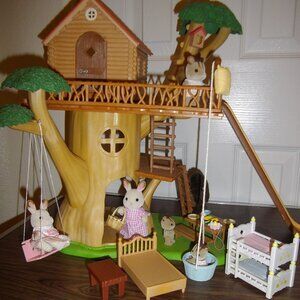 Calico Critters Sylvanian Family Adventure Treehouse Dolls, Furniture & Accessor